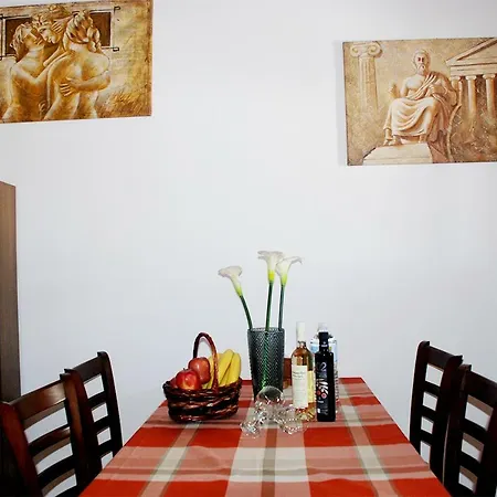 Eleni - Center Apartment