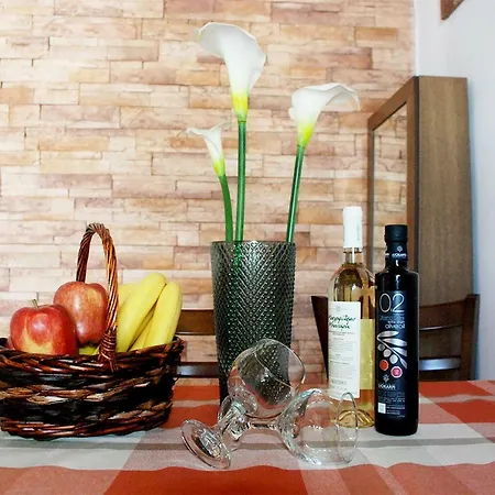 Eleni - Center Apartment Kamilari